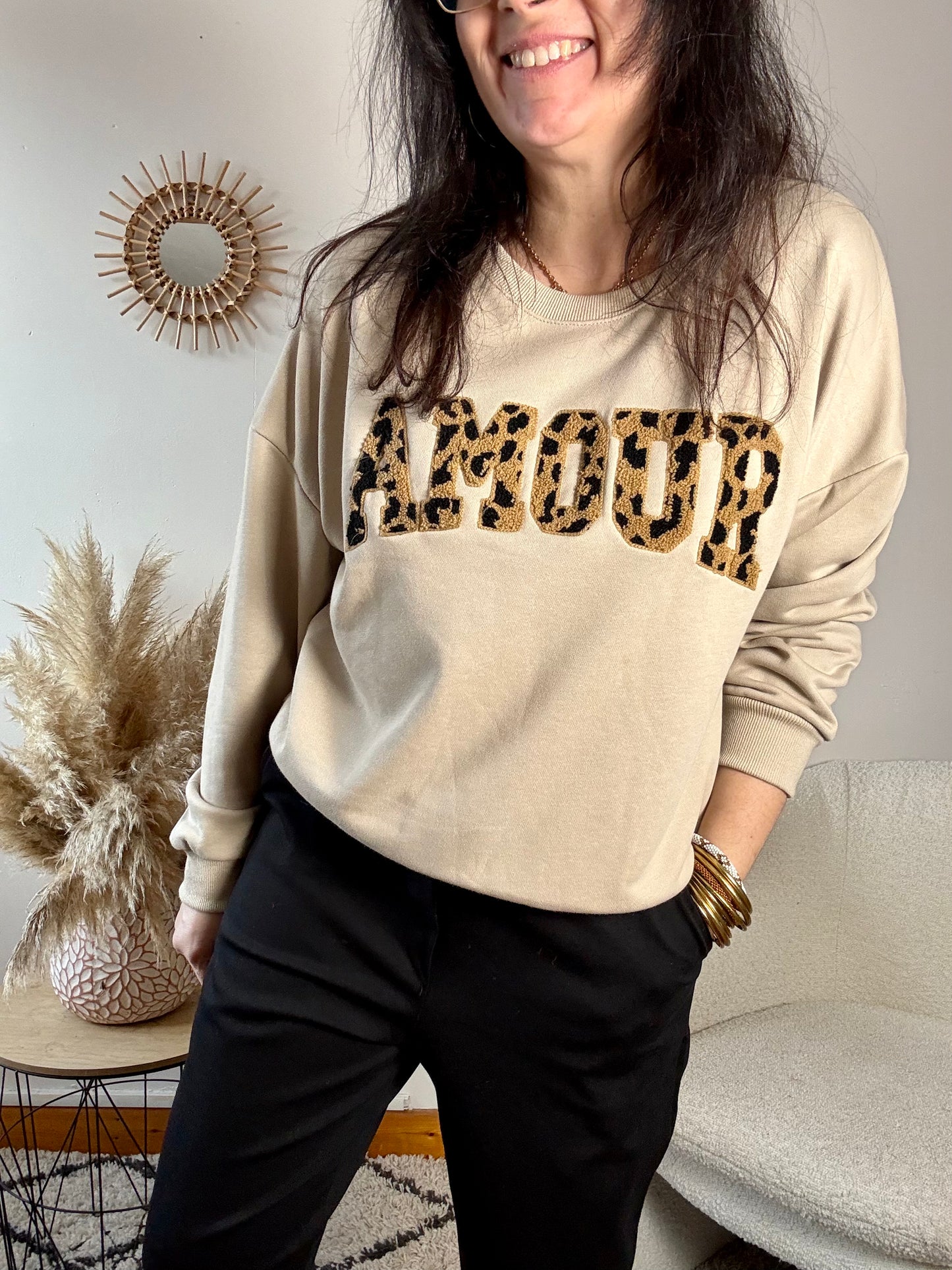 Sweat Beige AMOUR broderie bouclette leopard
