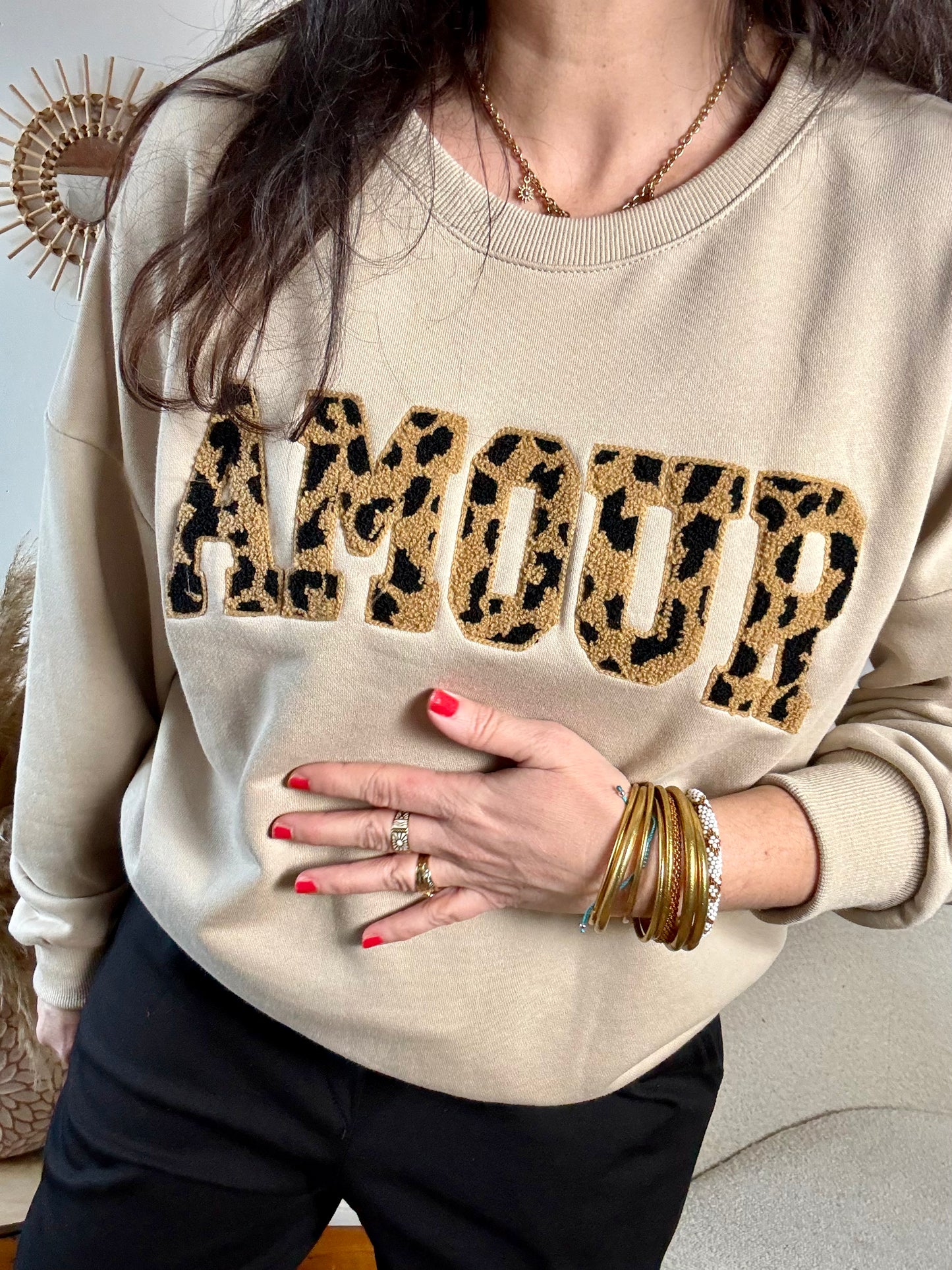 Sweat Beige AMOUR broderie bouclette leopard