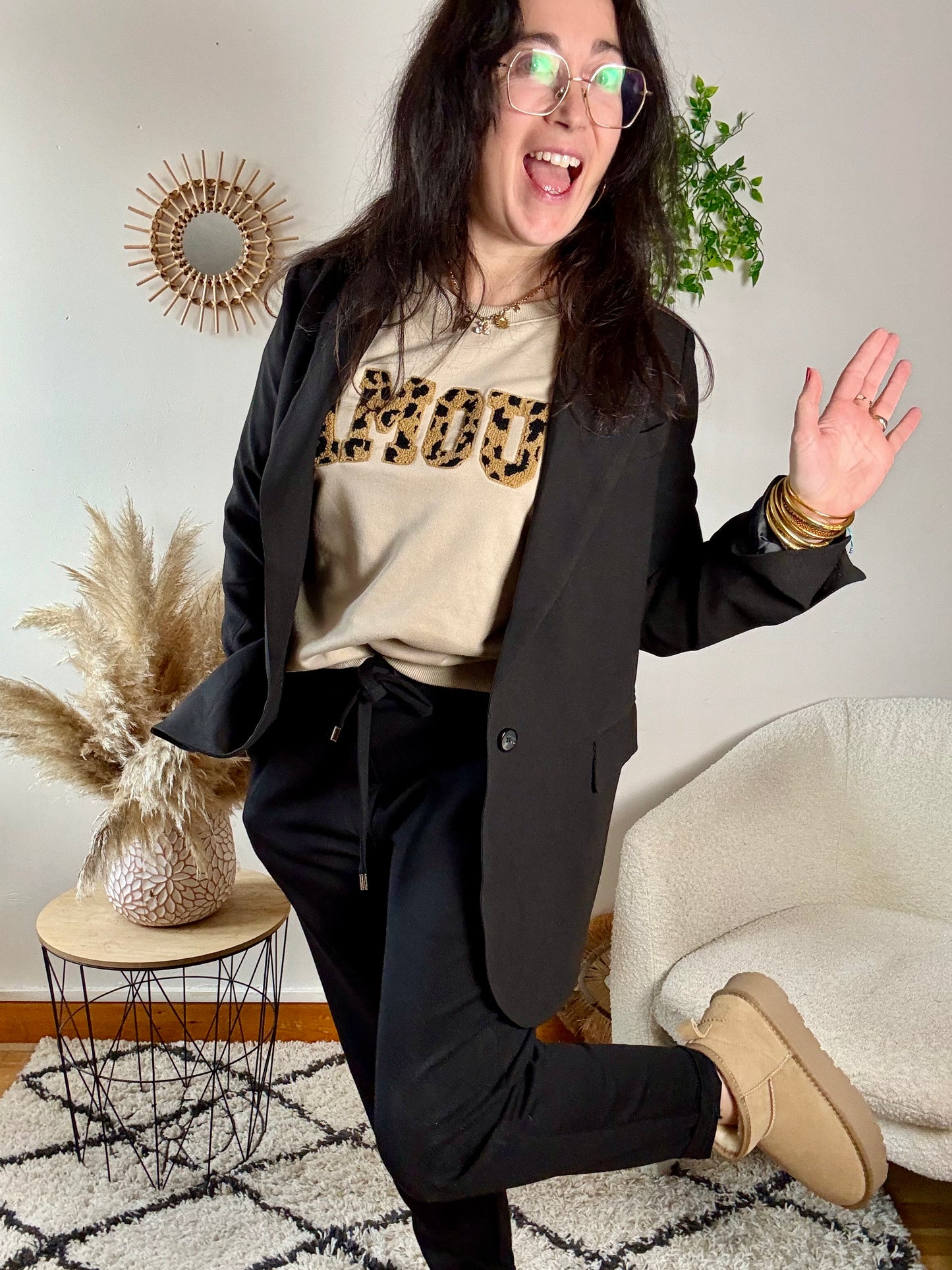 Sweat Beige AMOUR broderie bouclette leopard