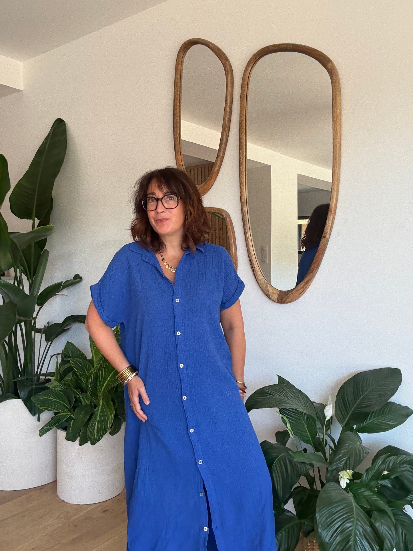 Robe chemise en gaze de coton bleu roi
