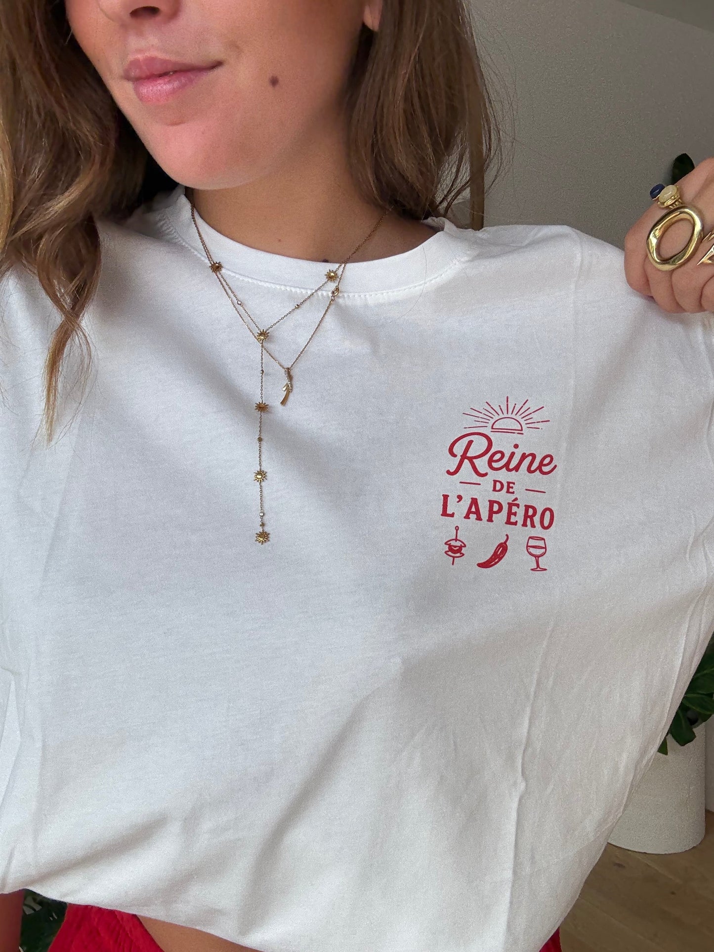 Tee shirt REINE DE L’APÉRO 🥂🤍❤️exclusivement chez Kotxela