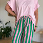 Pantalon rayé rose et vert