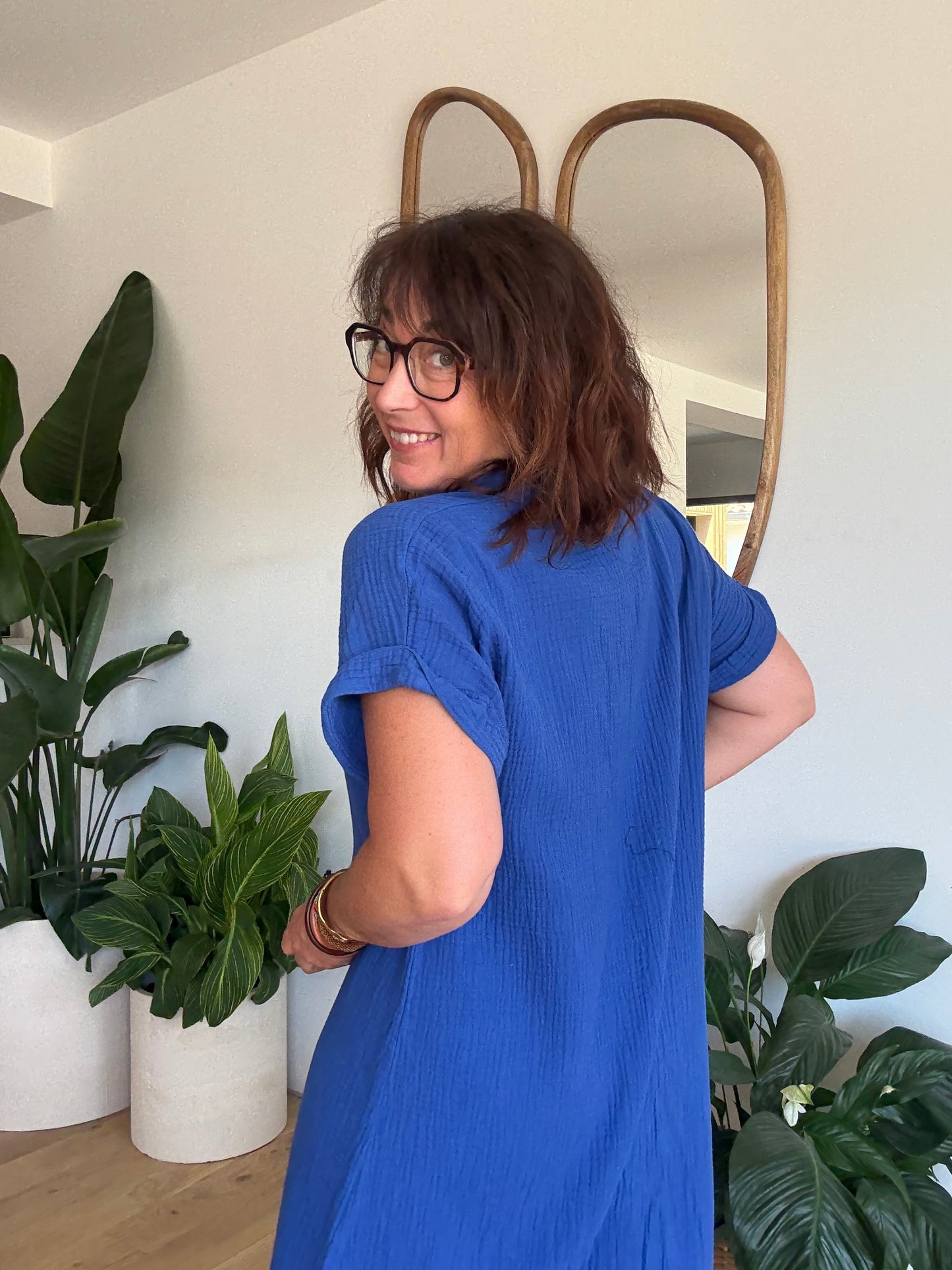 Robe chemise en gaze de coton bleu roi
