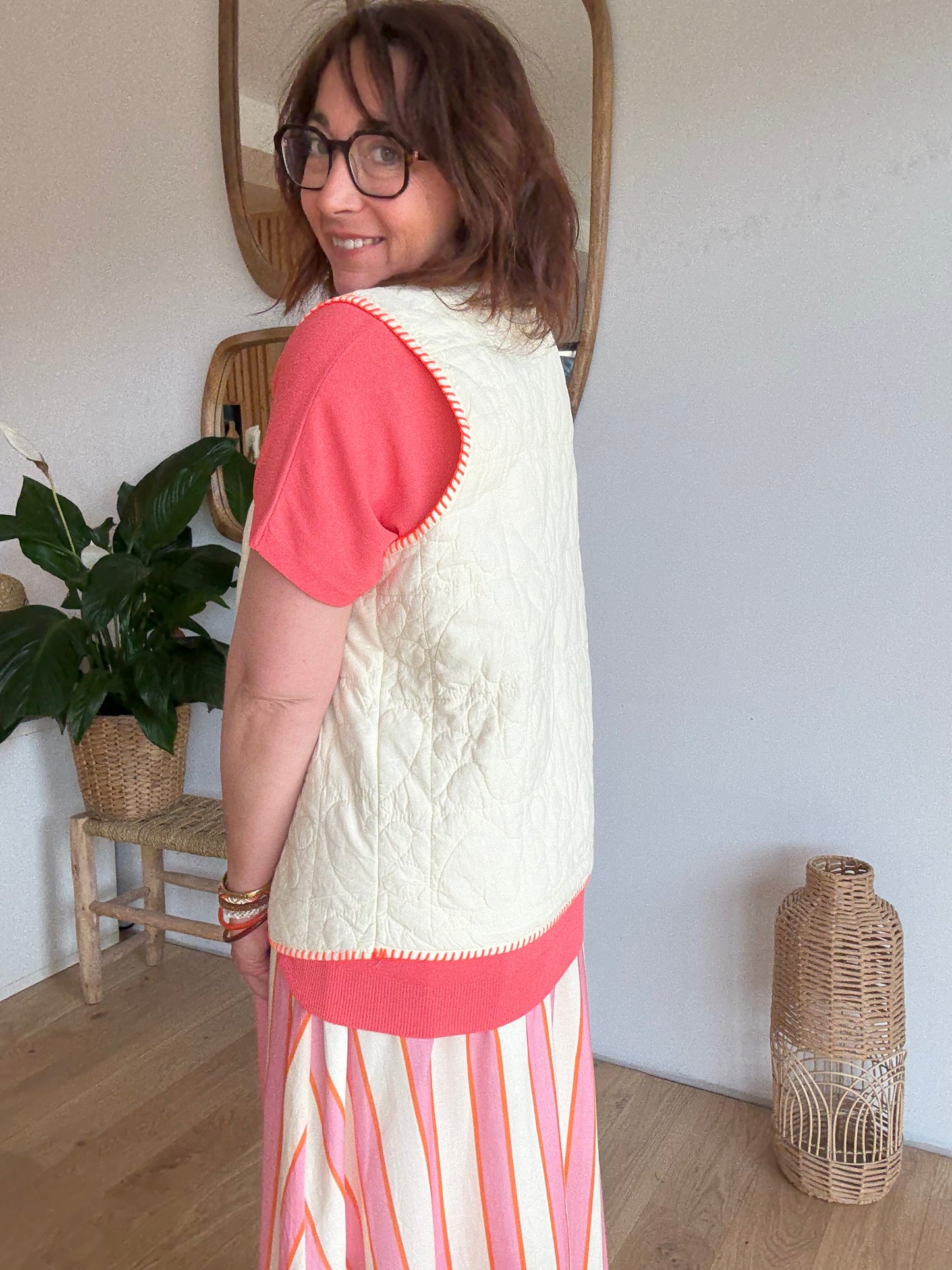 Veste sans manches matelassé écru /corail