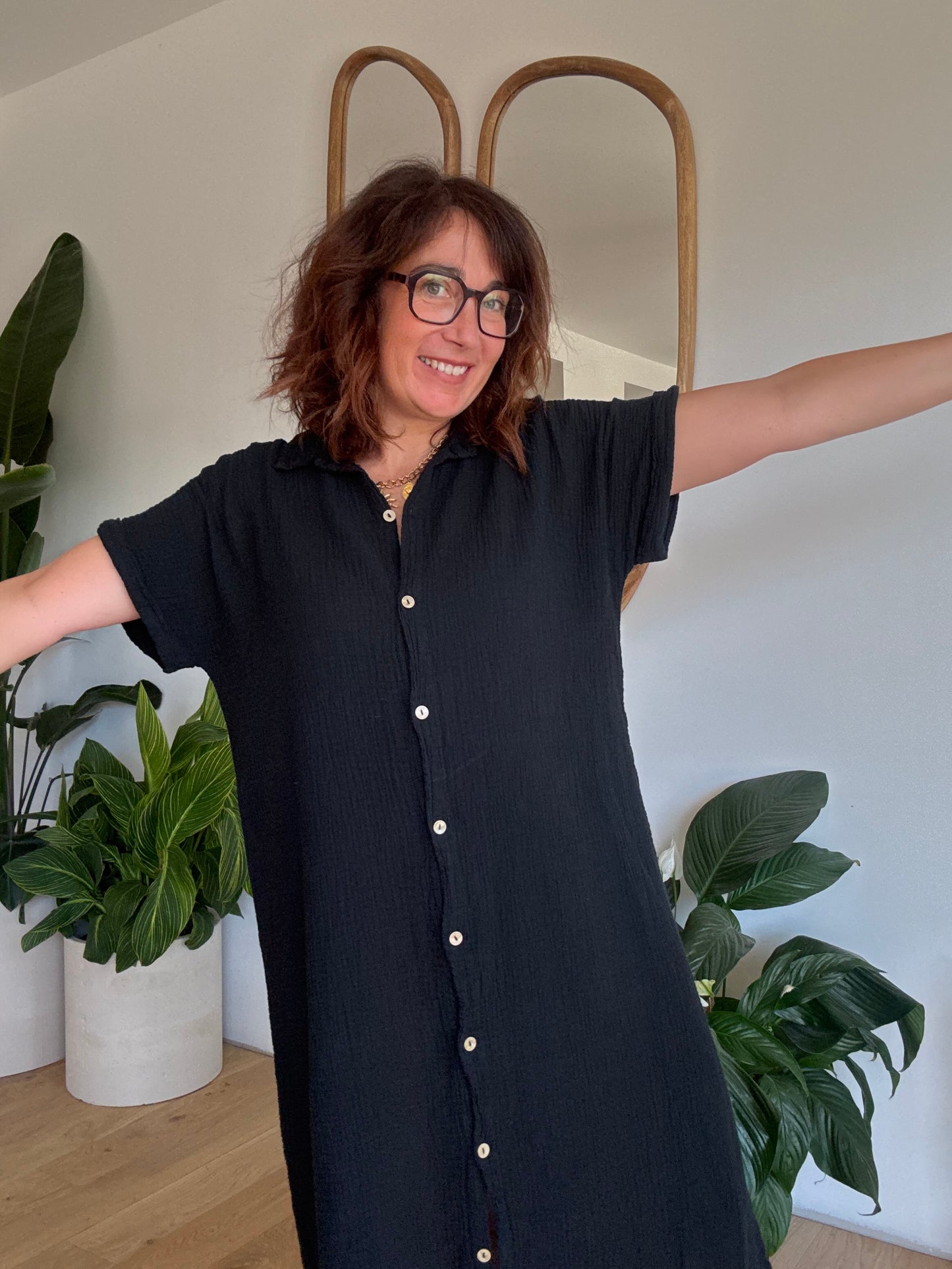 Robe chemise en gaze de coton noir