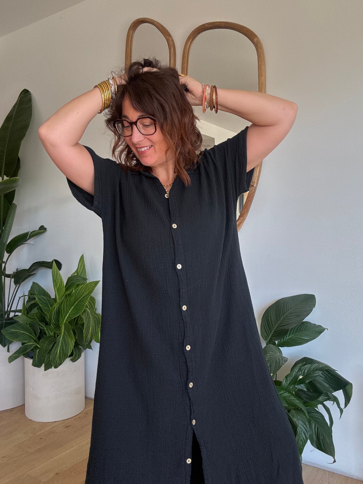 Robe chemise en gaze de coton noir