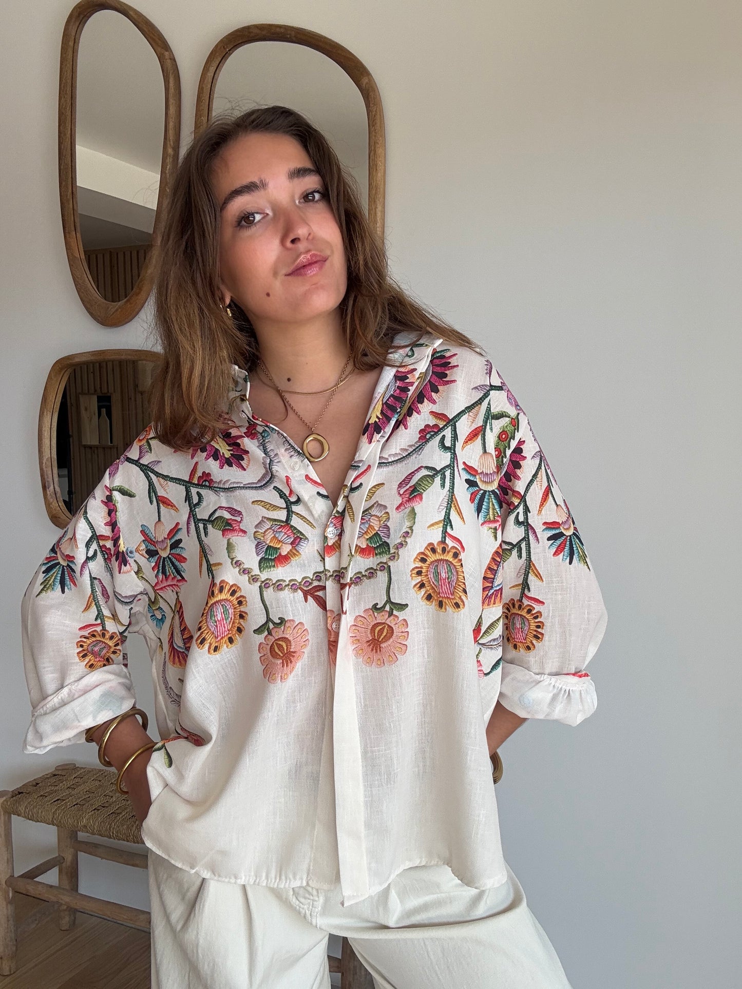 Chemise impression style broderies