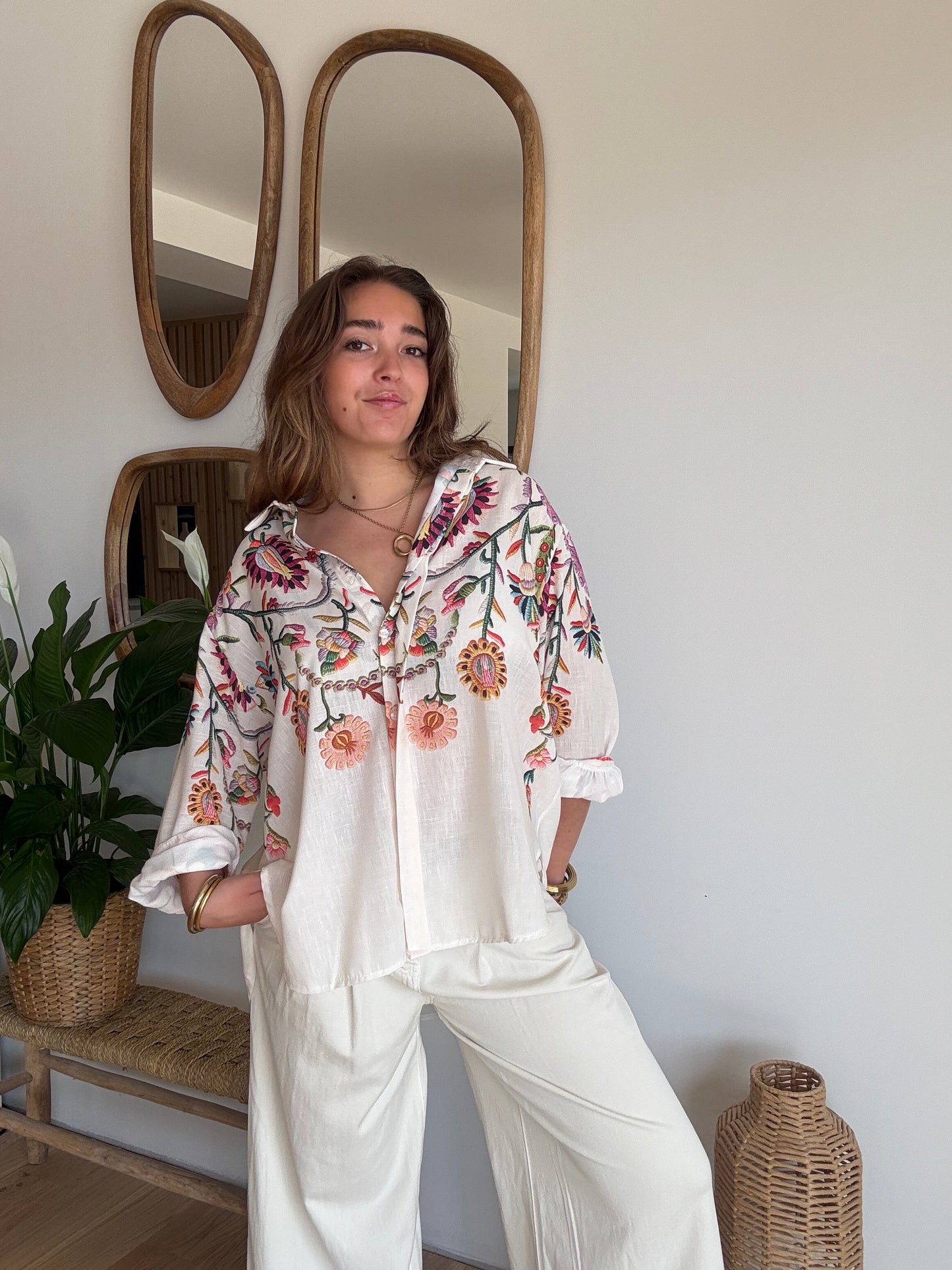 Chemise impression style broderies