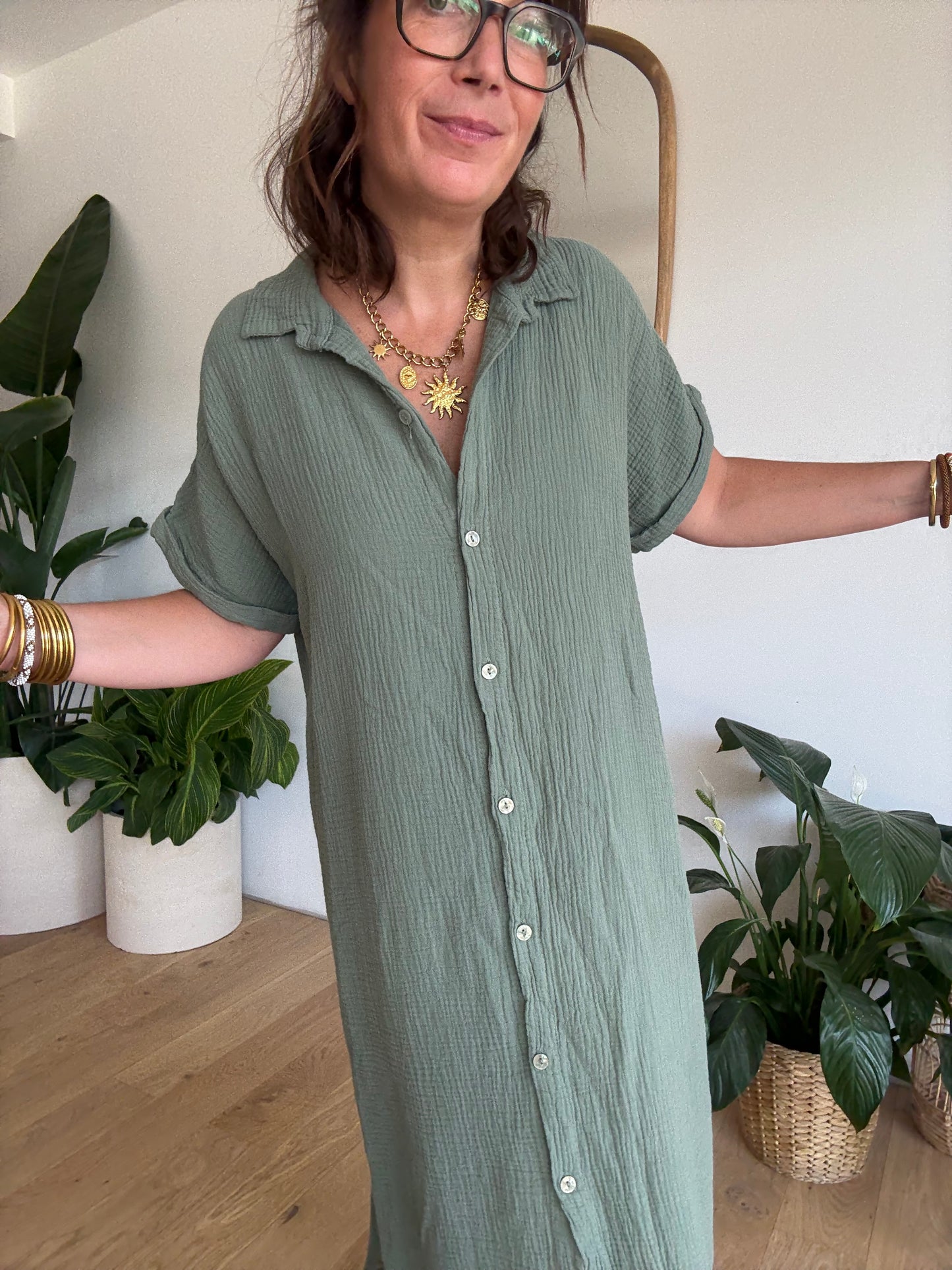 Robe chemise en gaze de coton kaki