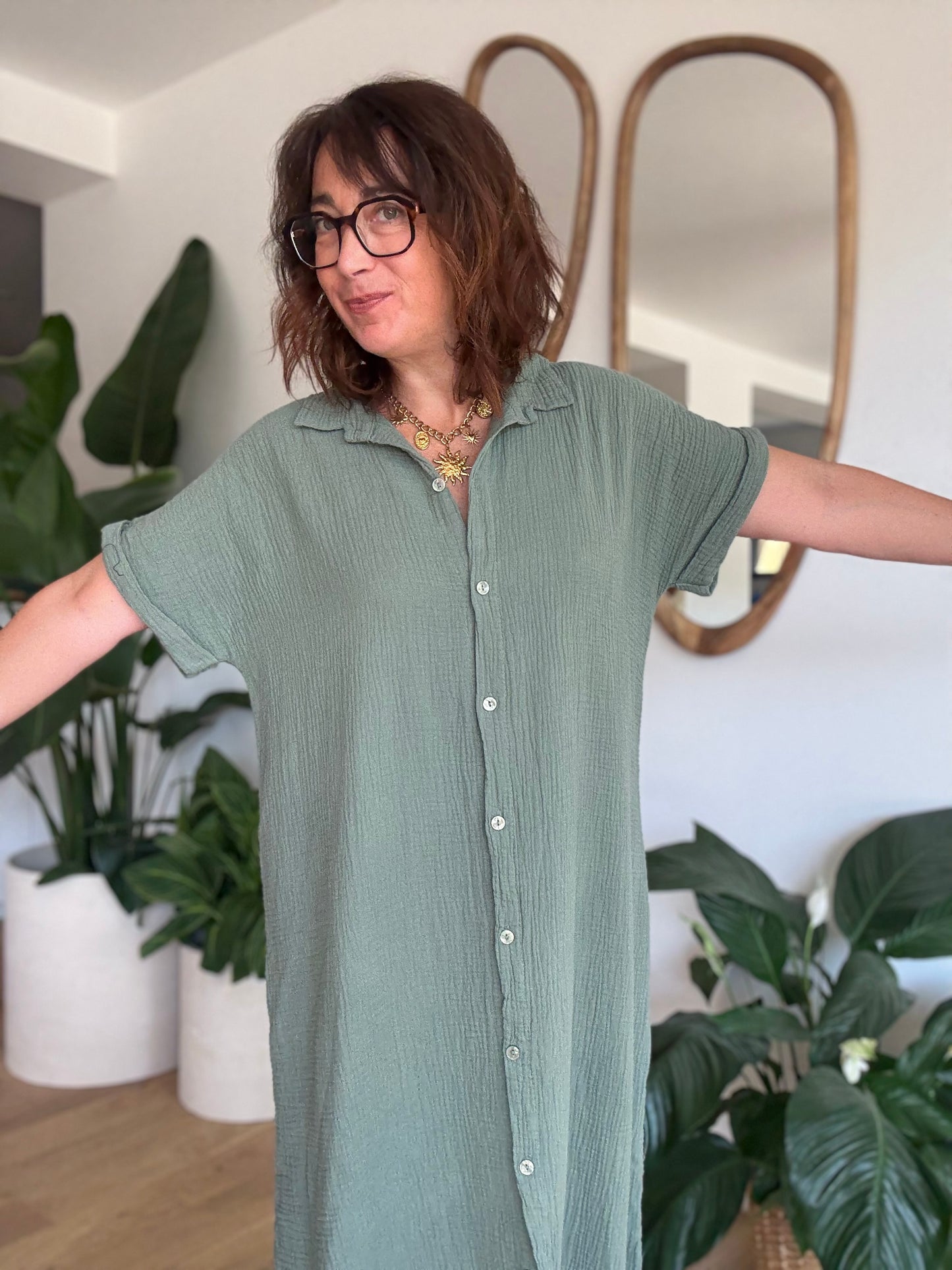Robe chemise en gaze de coton kaki