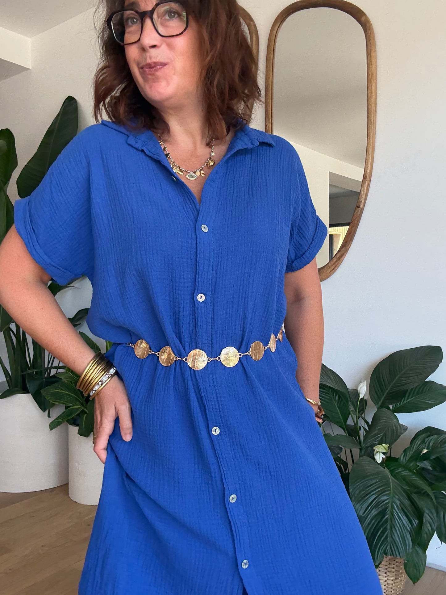 Robe chemise en gaze de coton bleu roi