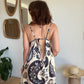 Robe longue marine satinée